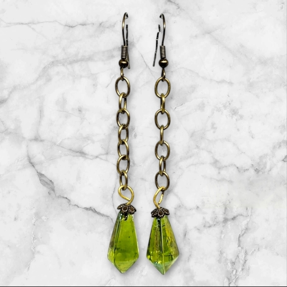 OOAK earrings, vintage chartreuse faceted glass beads on bronze chain - Picture 1 of 1